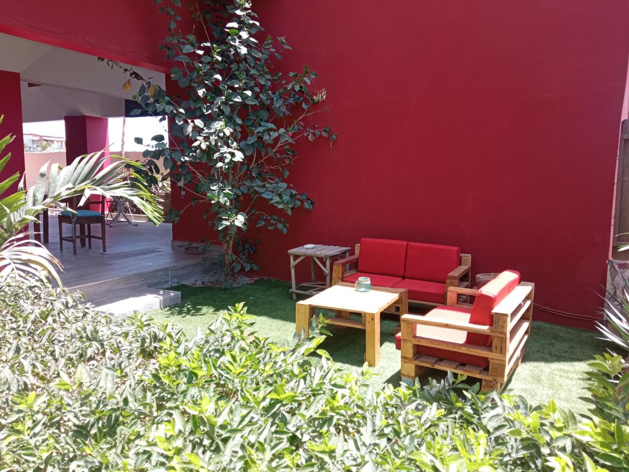 Chez Medzo Et Patou Hotel Popenguine ภายนอก รูปภาพ